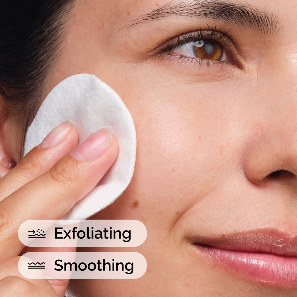 glycolic-acid-7-exfoliating-toner-y8 ord-glycolic-acid-exfoliating-toner-model-application-with-benefits.jpg